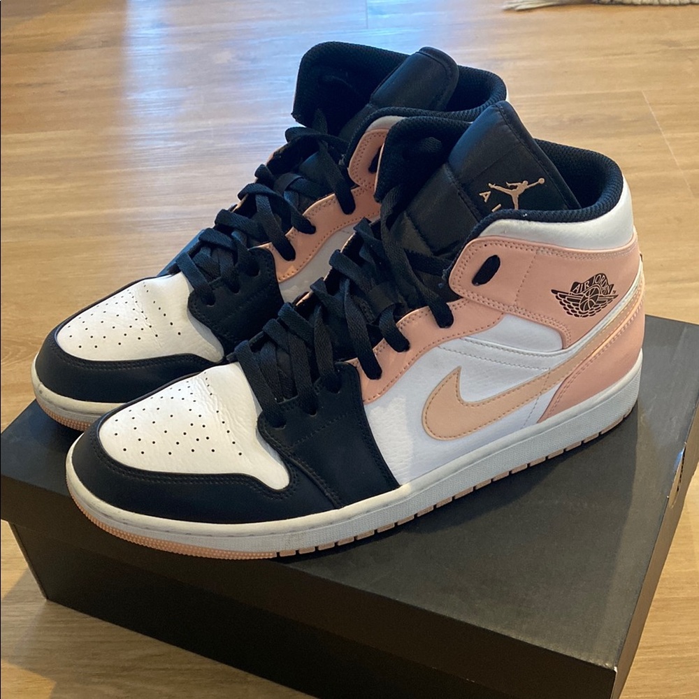 Jordan 1 Mid